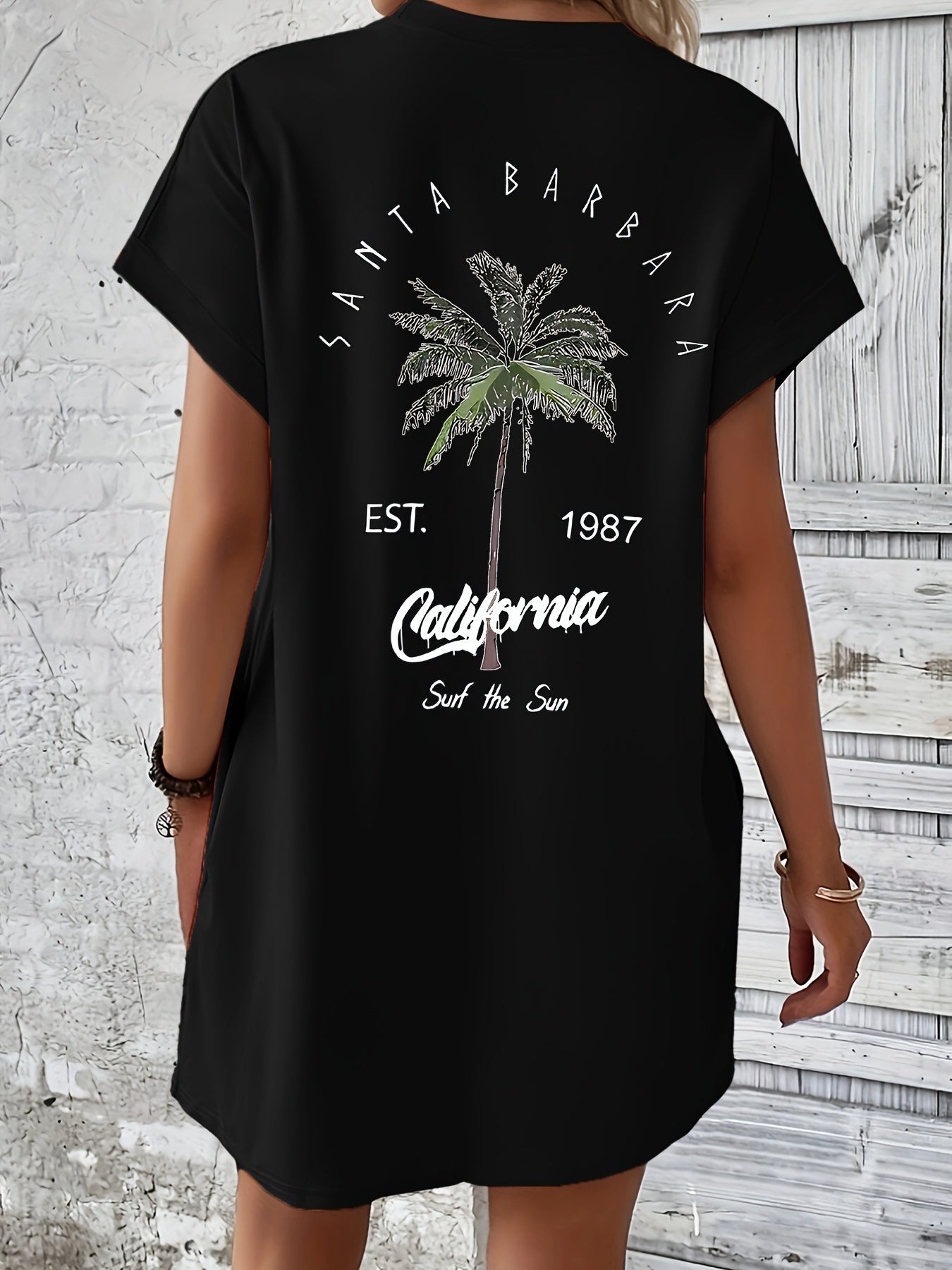 Sukienka T-shirt z nadrukiem drzewa palmowego, kieszeniami i wygodnym krojem