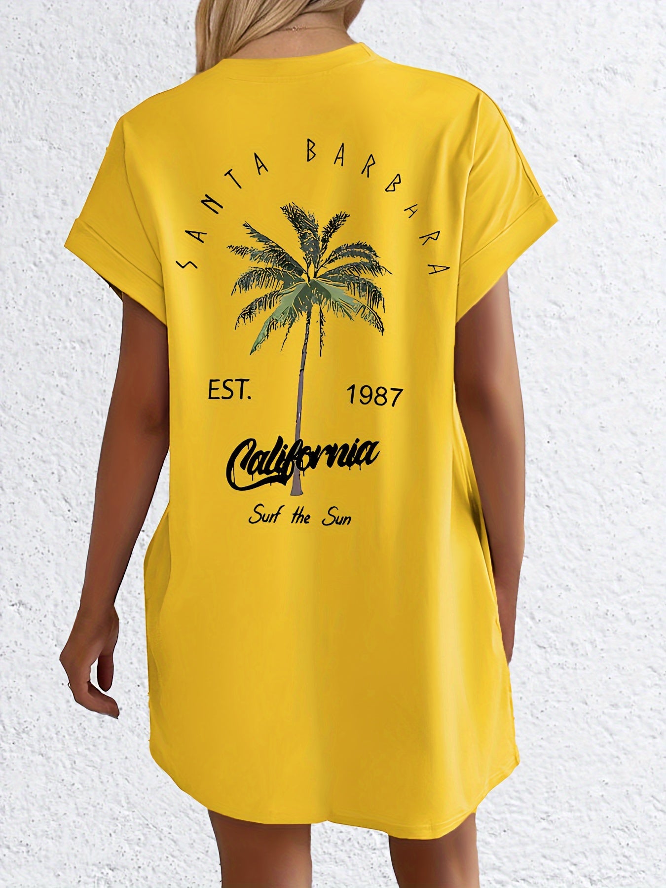 Sukienka T-shirt z nadrukiem drzewa palmowego, kieszeniami i wygodnym krojem