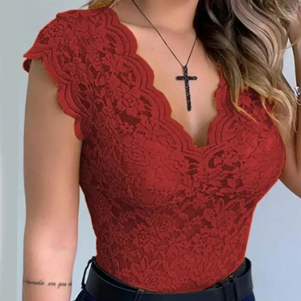 Celeste | Elegancki koronkowy top z dekoltem w szpic dla kobiet