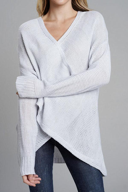 Sweter damski z dekoltem w serek