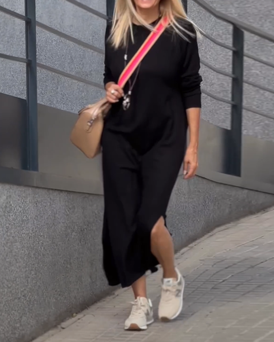 Sweter z rozcięciami po bokach i okrągłym dekoltem