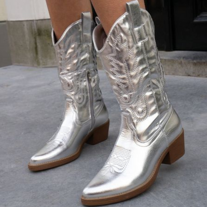 Modne buty kowbojskie dla kobiet