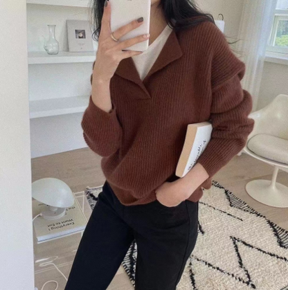 Sweter zimowy Laure z dekoltem w szpic - wygodny i stylowy