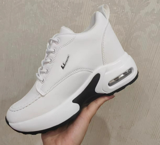 Damskie buty sportowe na grubej podeszwie - Lekkie, oddychające buty sportowe z siateczki ze sznurowadłami