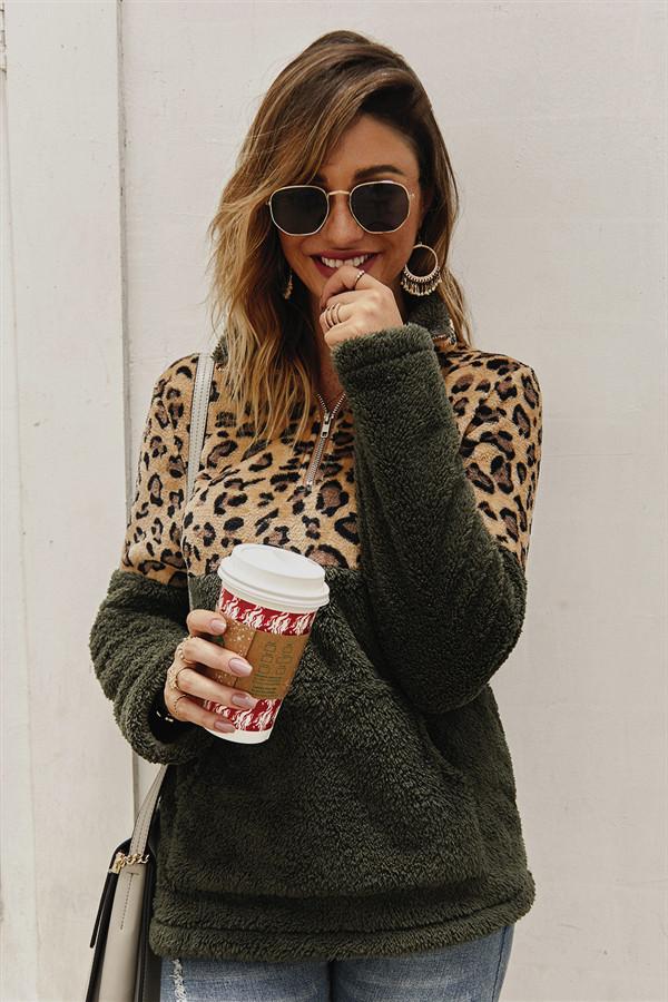 Sweter z wzorem w panterkę dla kobiet