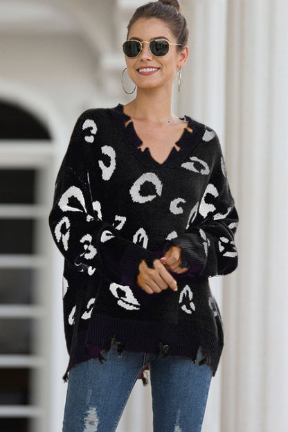 Sweter w panterkę z dekoltem w szpic dla kobiet
