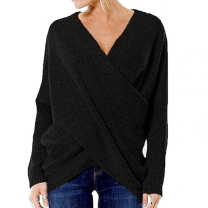 Sweter damski ze skrzyżowanymi detalami