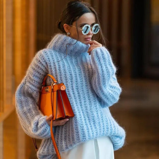 Sweter z dzianiny Lari