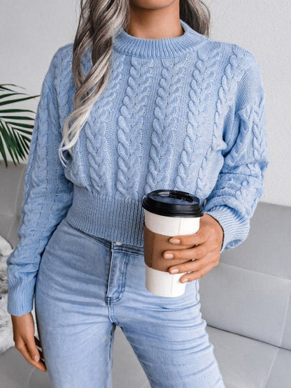 Stylowy krótki sweter do jesiennej garderoby