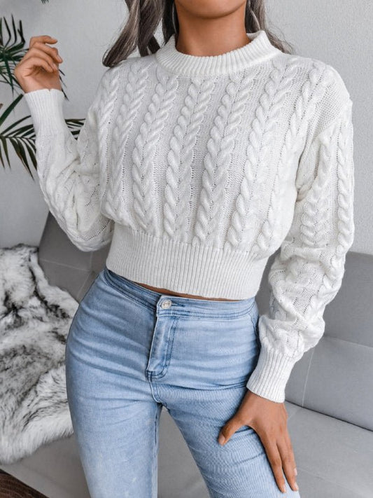 Stylowy krótki sweter do jesiennej garderoby